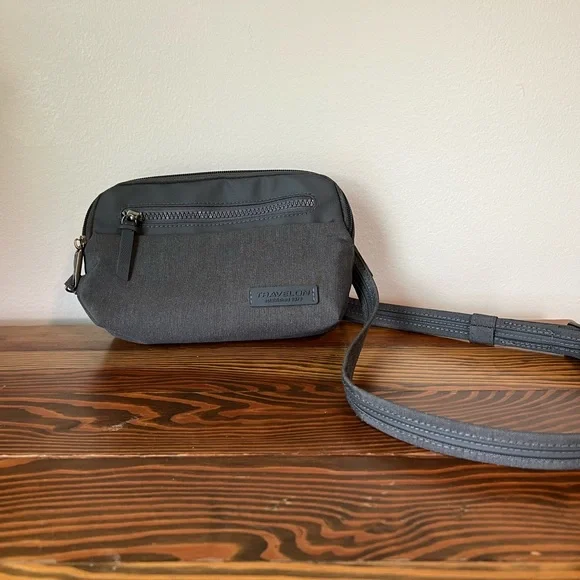 Travelon Anti-Theft Metro Convertible Small Crossbody Belt bag - Picture 3 of 15